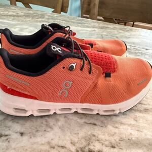 On cloud shoes Kids Running Orange size 4 Youth